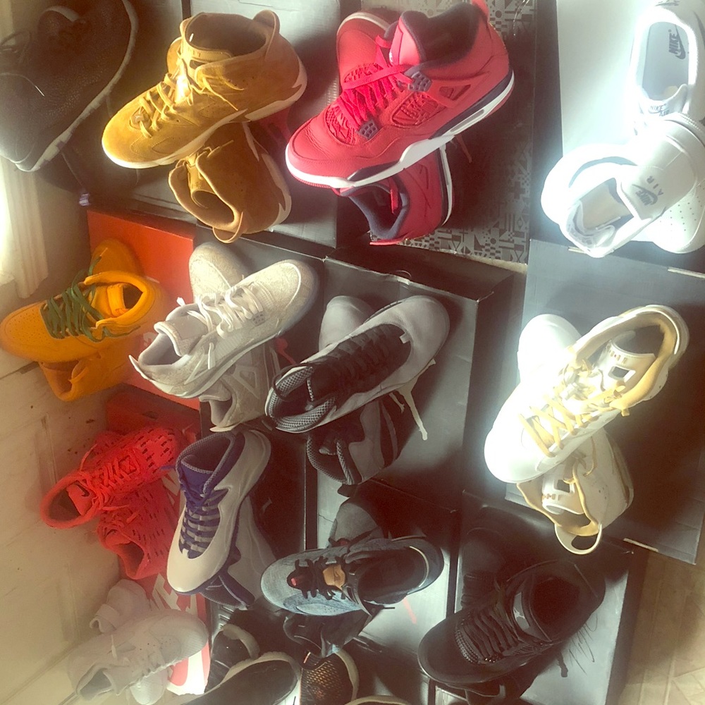 Athletic shoes 16 pairs!
